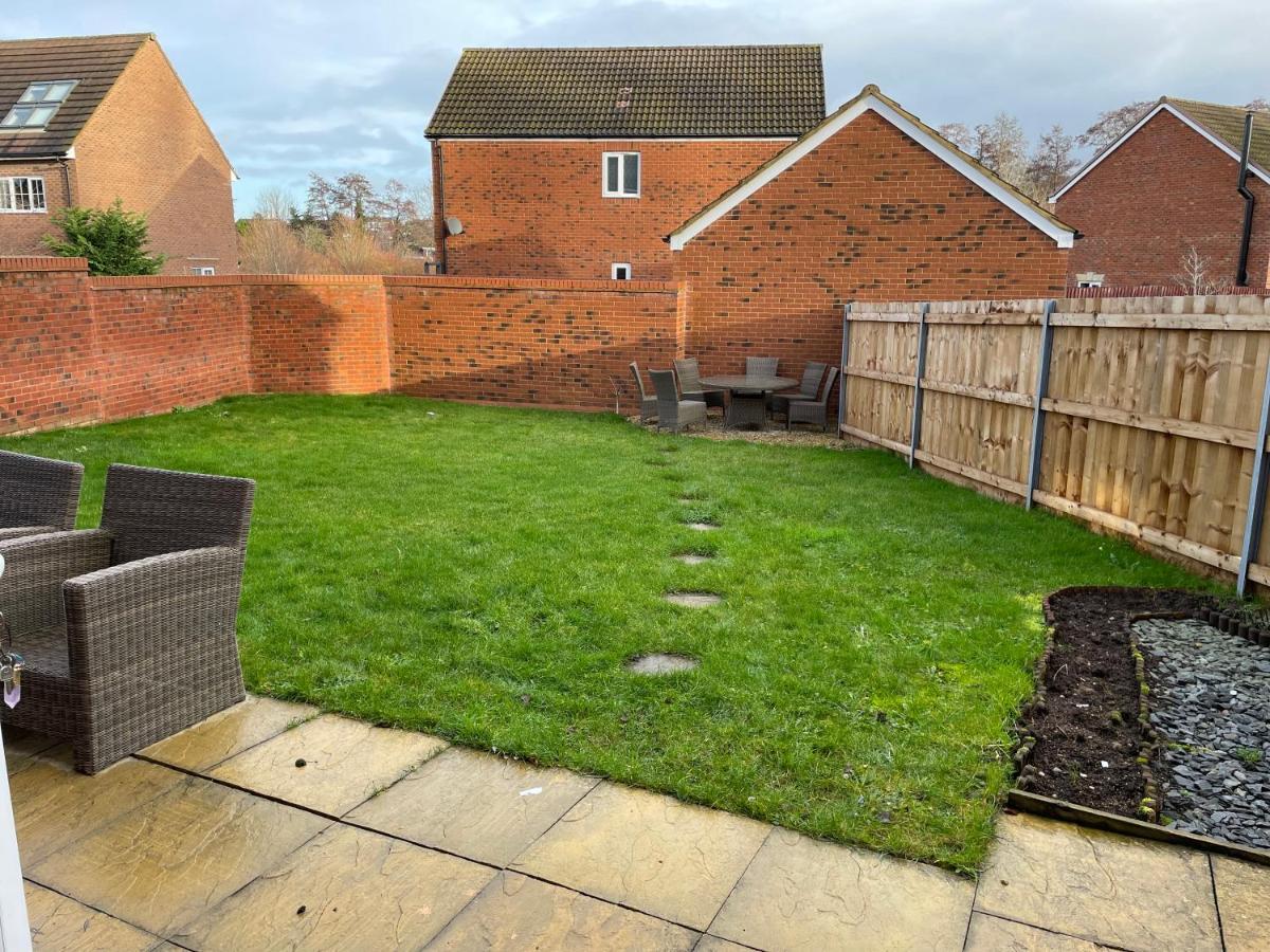 Stunning Large Detached Gloucester, 4 Beds, 3 Bedroom, 2 Bathroom Property, Nr Chelt, The Docks And Quays Sleeps 6 Kültér fotó