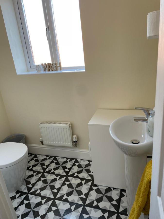 Stunning Large Detached Gloucester, 4 Beds, 3 Bedroom, 2 Bathroom Property, Nr Chelt, The Docks And Quays Sleeps 6 Kültér fotó
